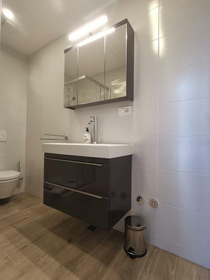 Apartments Tonkita With Jacuzzi มาคาร์สกา ภายนอก รูปภาพ