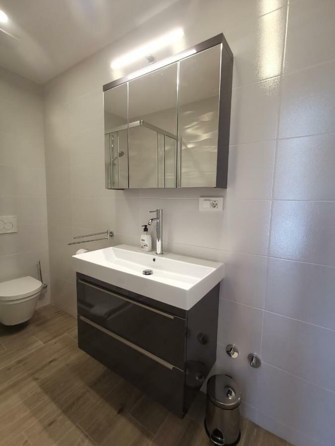Apartments Tonkita With Jacuzzi มาคาร์สกา ภายนอก รูปภาพ