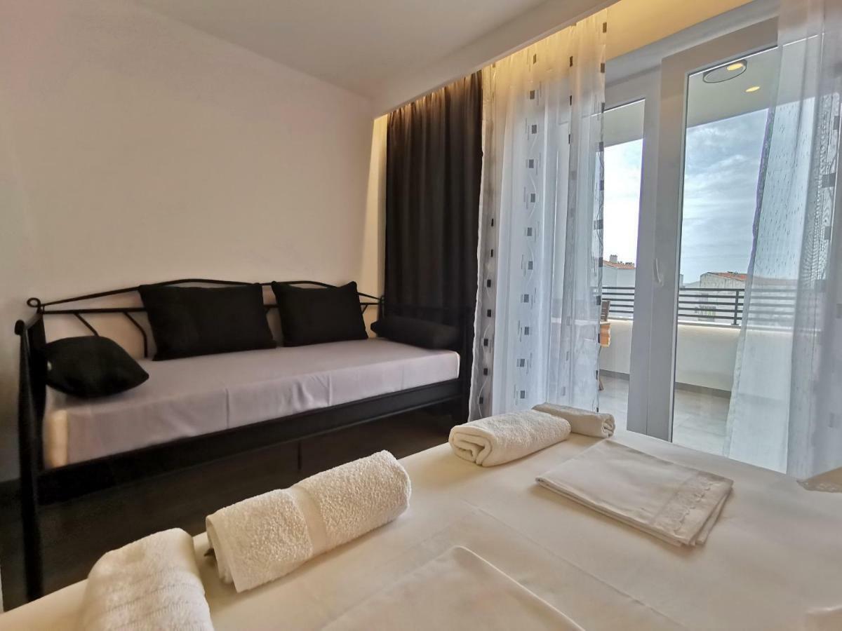 Apartments Tonkita With Jacuzzi มาคาร์สกา ภายนอก รูปภาพ