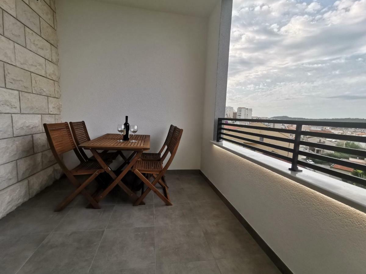 Apartments Tonkita With Jacuzzi มาคาร์สกา ภายนอก รูปภาพ